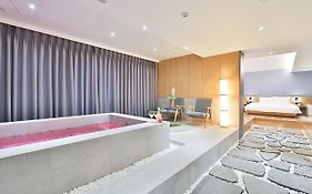 Custom Hotel